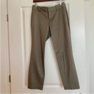 WOMEN’s BANANA REPUBLIC GREEN MARTIN FIT CROPPED PANTS - SIZE 0